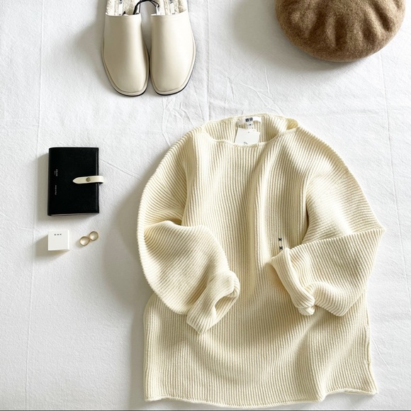 Uniqlo Sweaters - Uniqlo 3D knit sweater